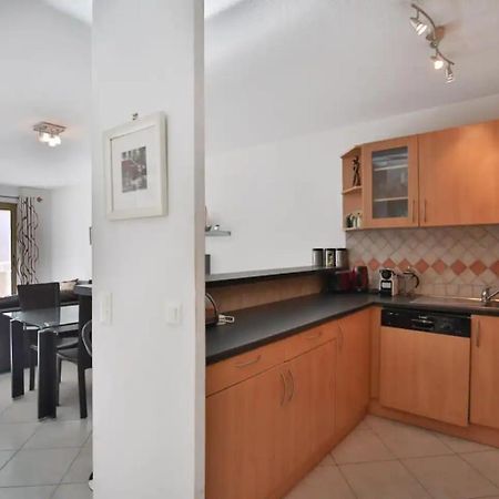 Charming Two-Bedroom Apartment With Balcony And Garage By The Marina أنتيب المظهر الخارجي الصورة